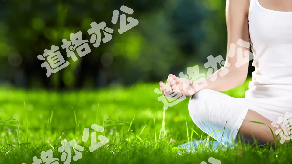 Green yoga PPT background picture
